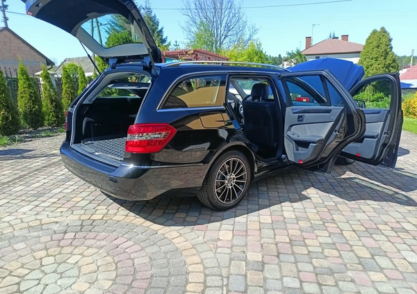Mercedes-Benz Klasa E cena 62000 przebieg: 223000, rok produkcji 2009 z Torzym małe 529